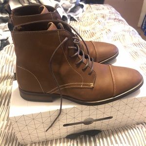 Chukka boots
